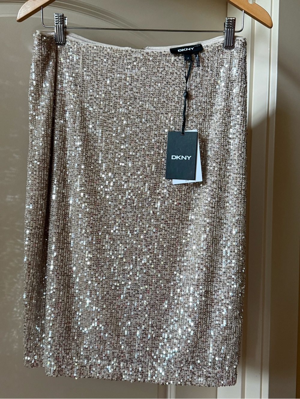 New DKNY Champagne Sequin Pencil Skirt - Light Gold Sz 4,Party Maximalist Mod